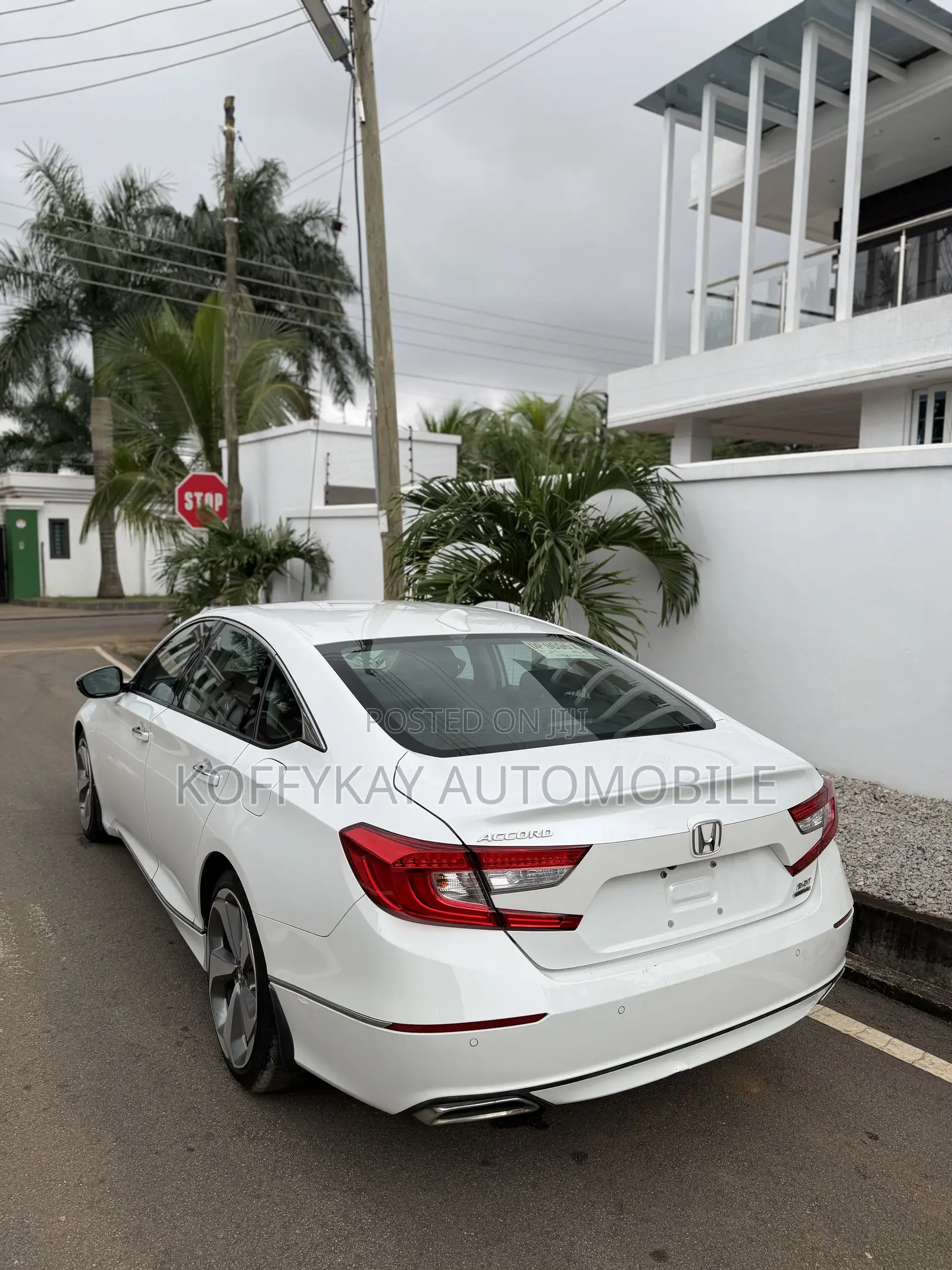 Honda Accord Touring 2.0T 2018 White