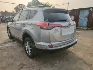Toyota RAV4 2017 Silver