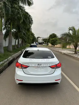 Hyundai Elantra 2016 White