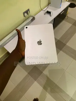 Apple iPad (2025) 128 GB Silver