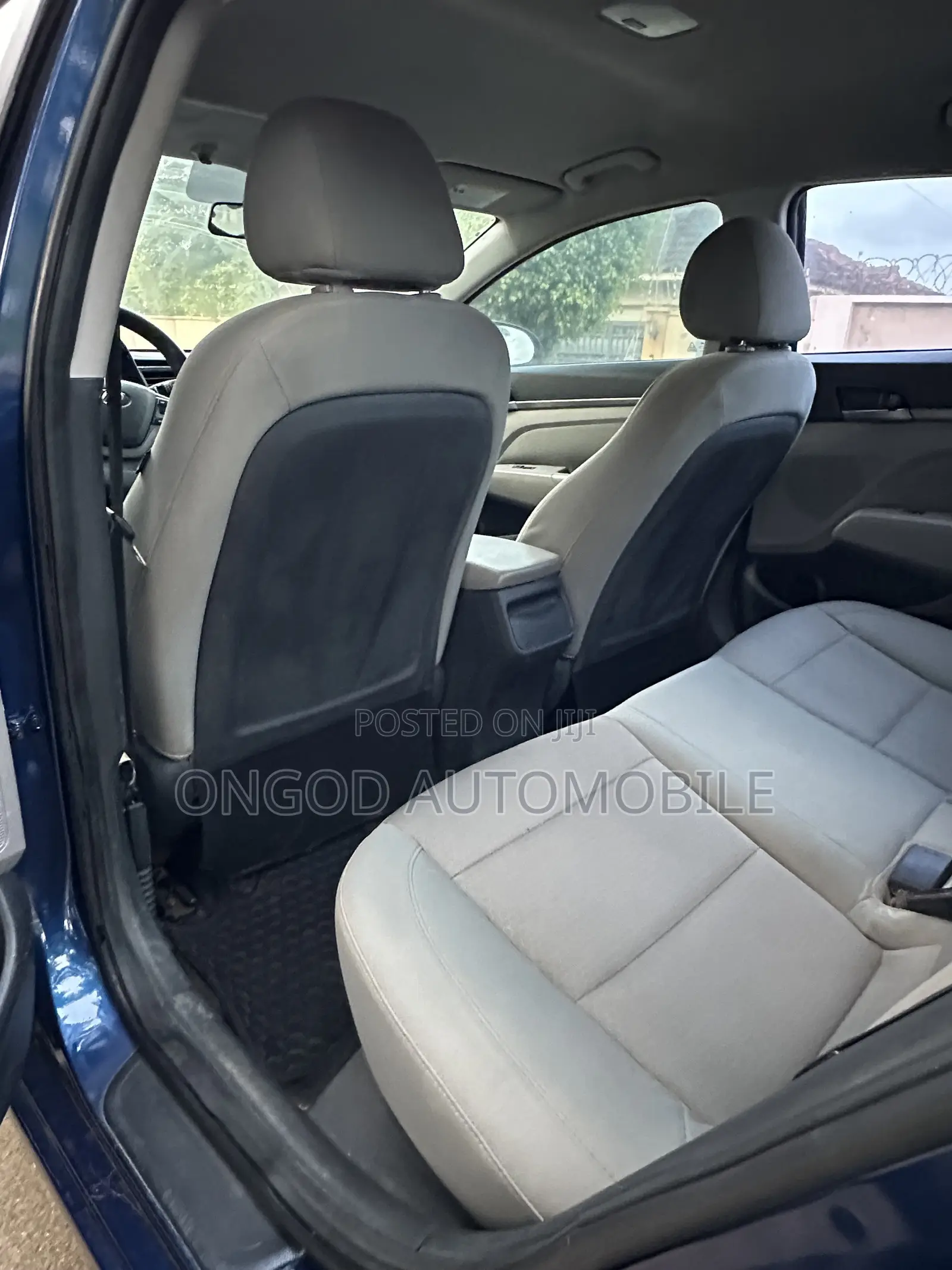Hyundai Elantra Limited Sedan FWD (1.8L 4cyl 6A) 2016 White