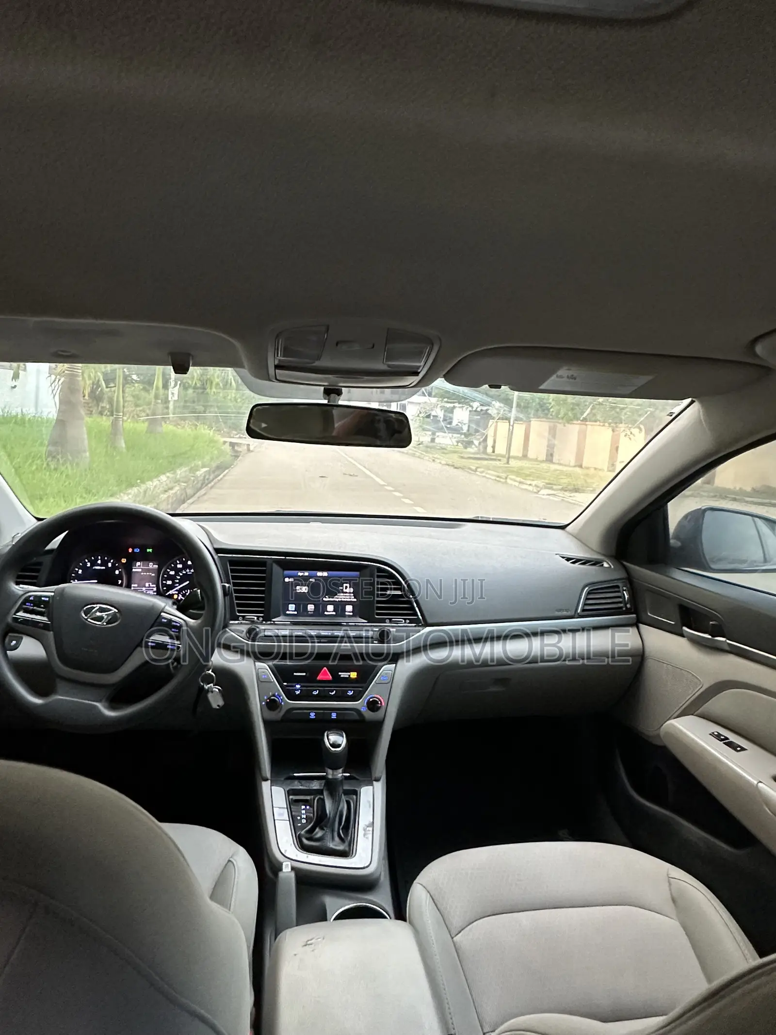 Hyundai Elantra Limited Sedan FWD (1.8L 4cyl 6A) 2016 White