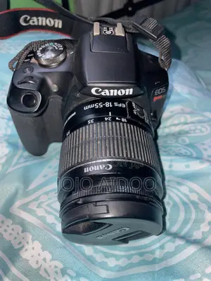 Canon EOS Rebel T7
