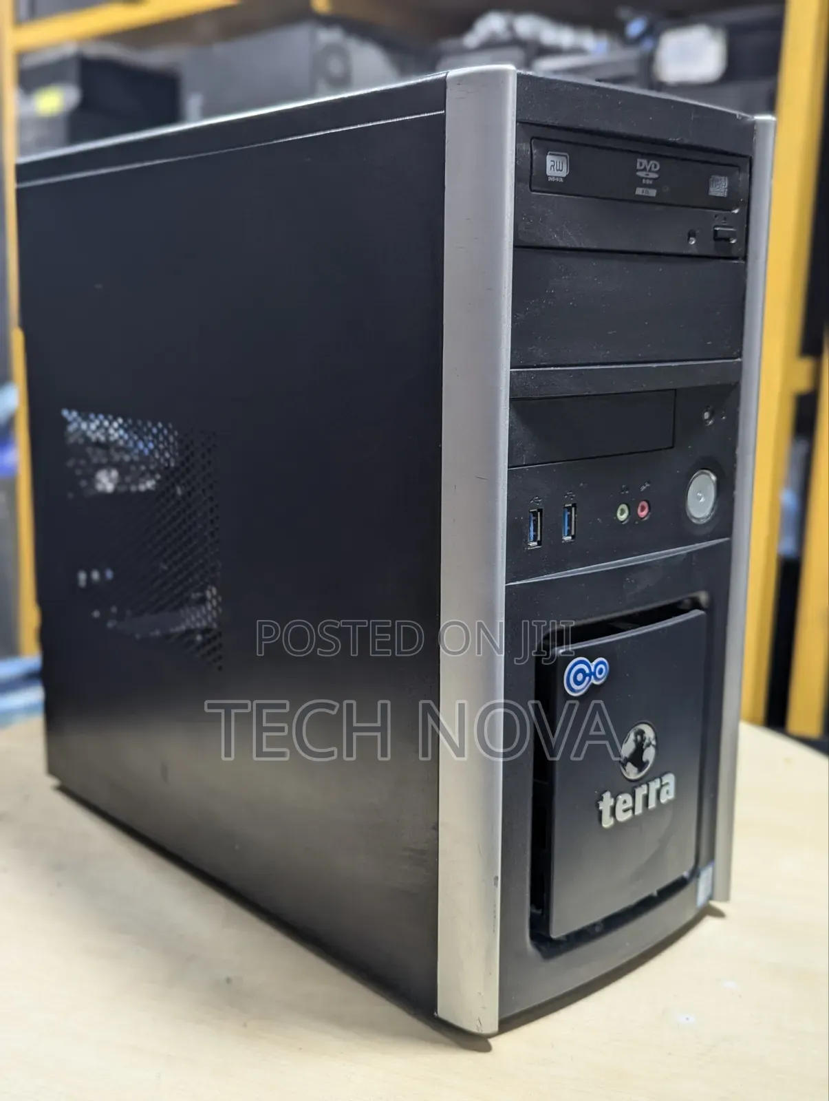 Desktop Computer 8GB Intel Core i5 SSD 256GB