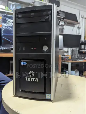 Desktop Computer 8GB Intel Core i5 SSD 256GB