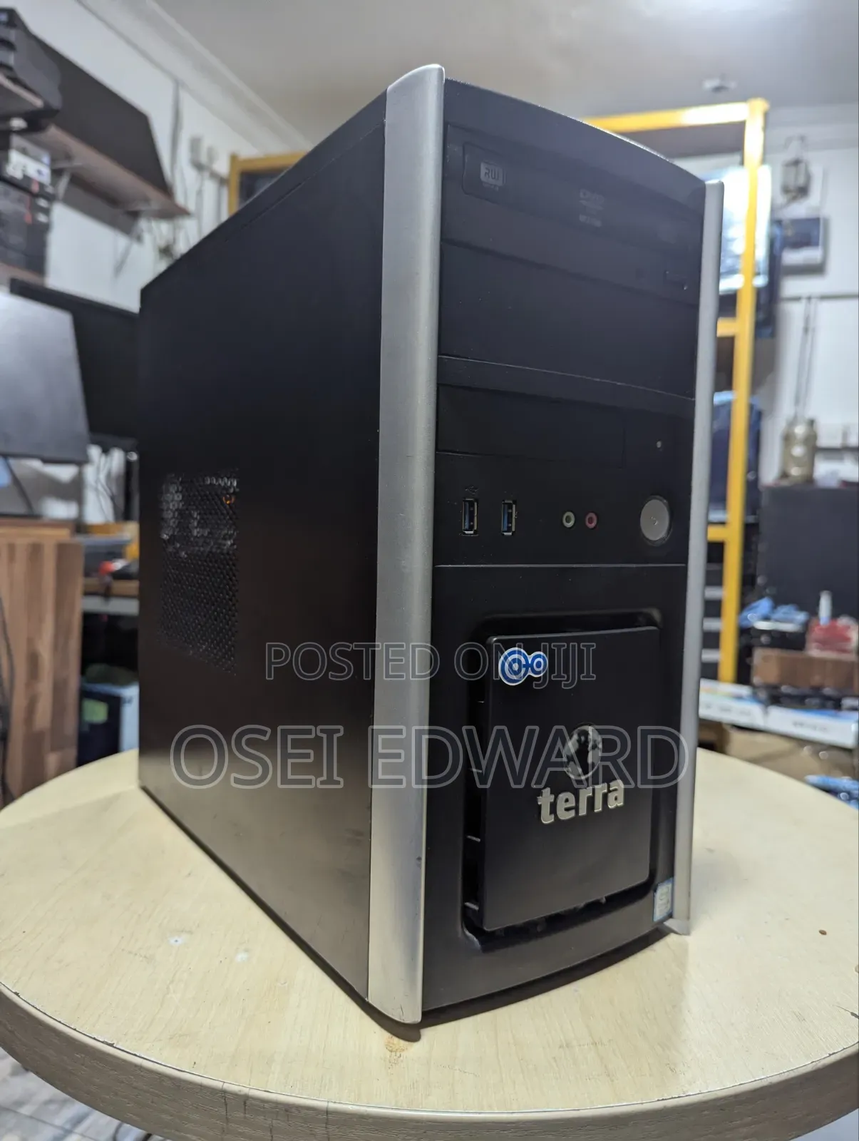 Desktop Computer 8GB Intel Core i5 SSD 256GB