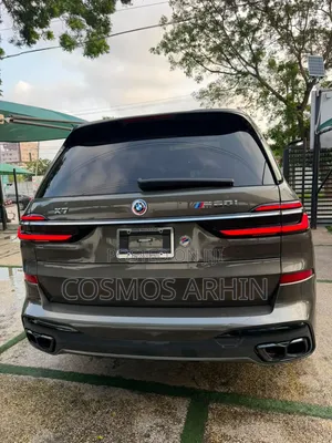 New BMW X7 2024 Gray