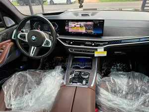 New BMW X7 2024 Gray
