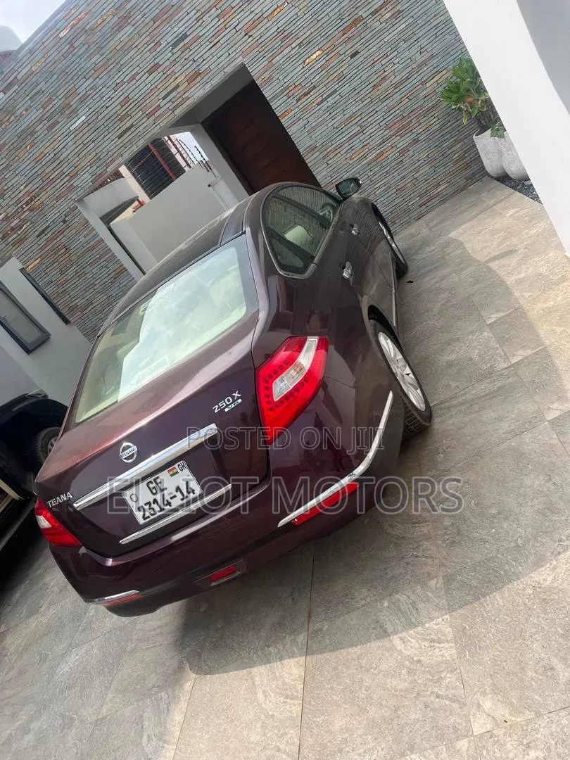 Nissan Teana 2014 Red