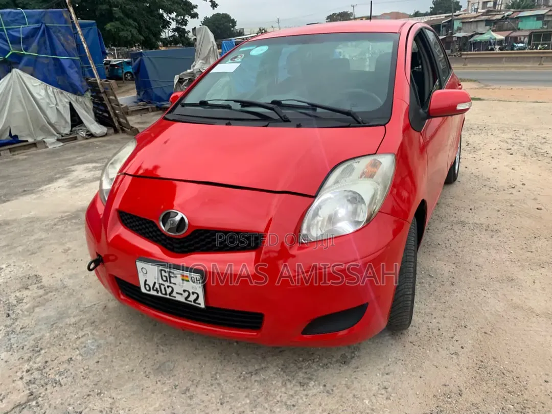 Toyota Vitz 2010 Red