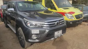 Toyota Hilux 2018 Gray