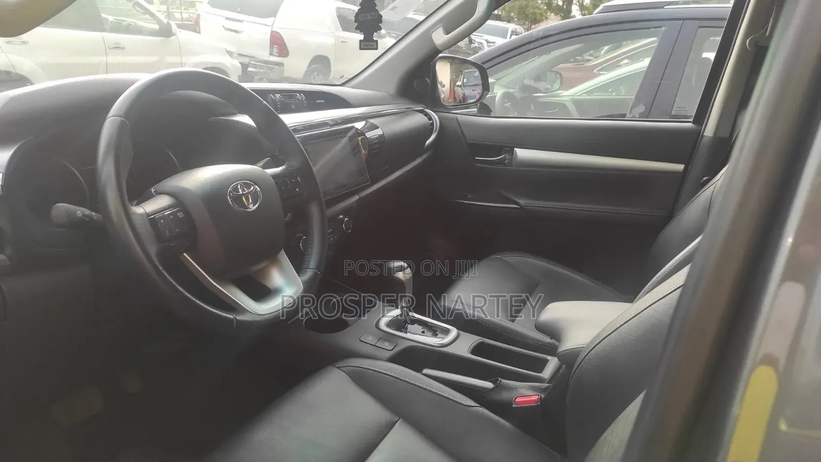 Toyota Hilux 2018 Gray