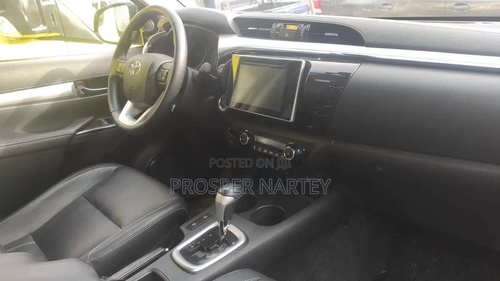 Toyota Hilux 2018 Gray