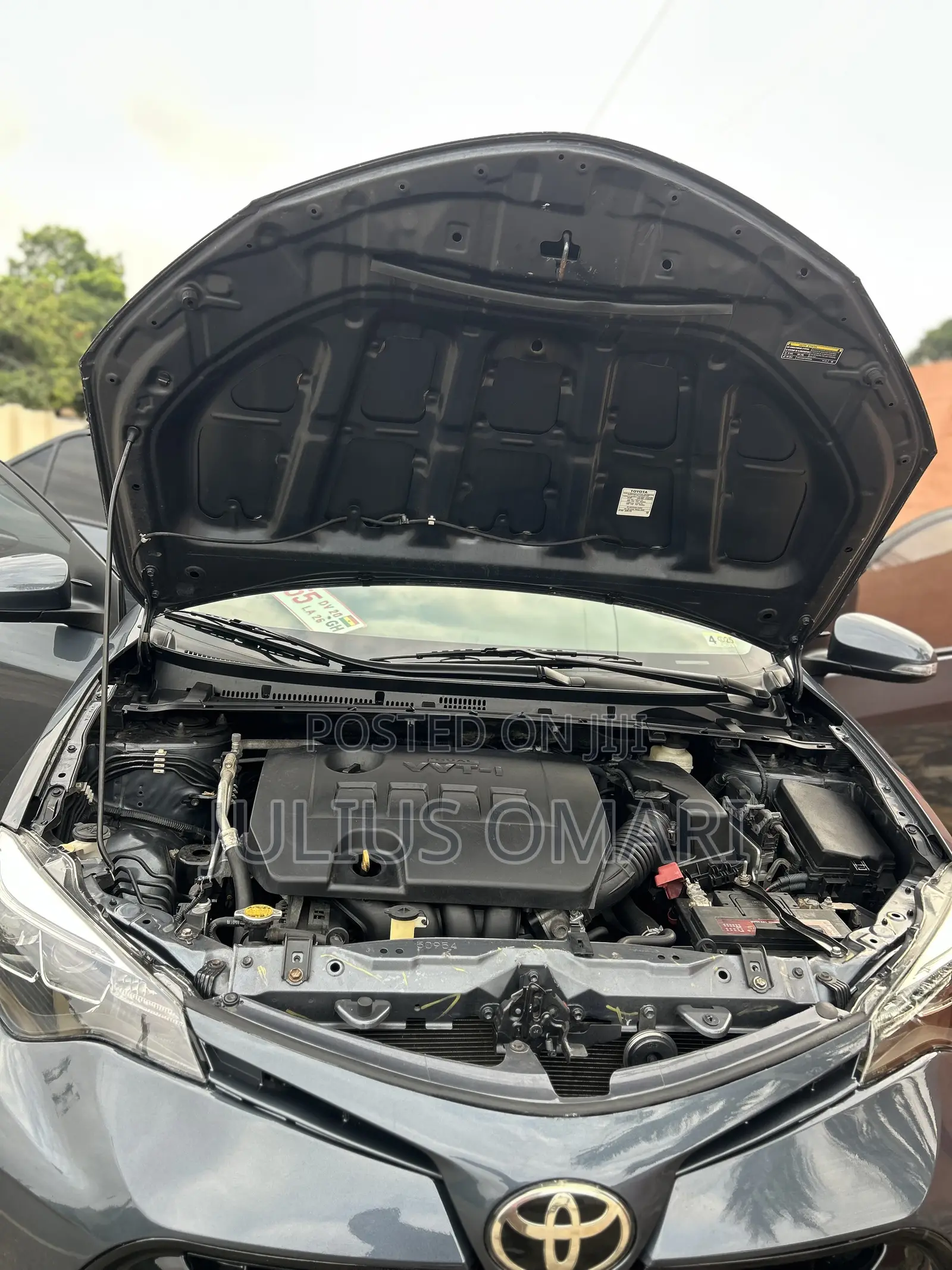 Toyota Corolla XSE 4dr Sedan (1.8L 4cyl CVT) 2017 Gray