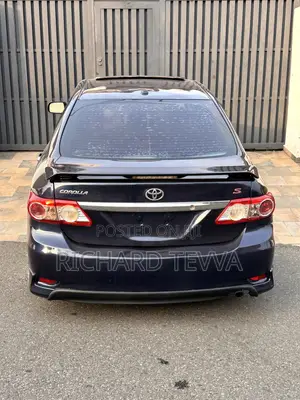 Toyota Corolla S 4dr Sedan (1.8L 4cyl 4A) 2013 Blue