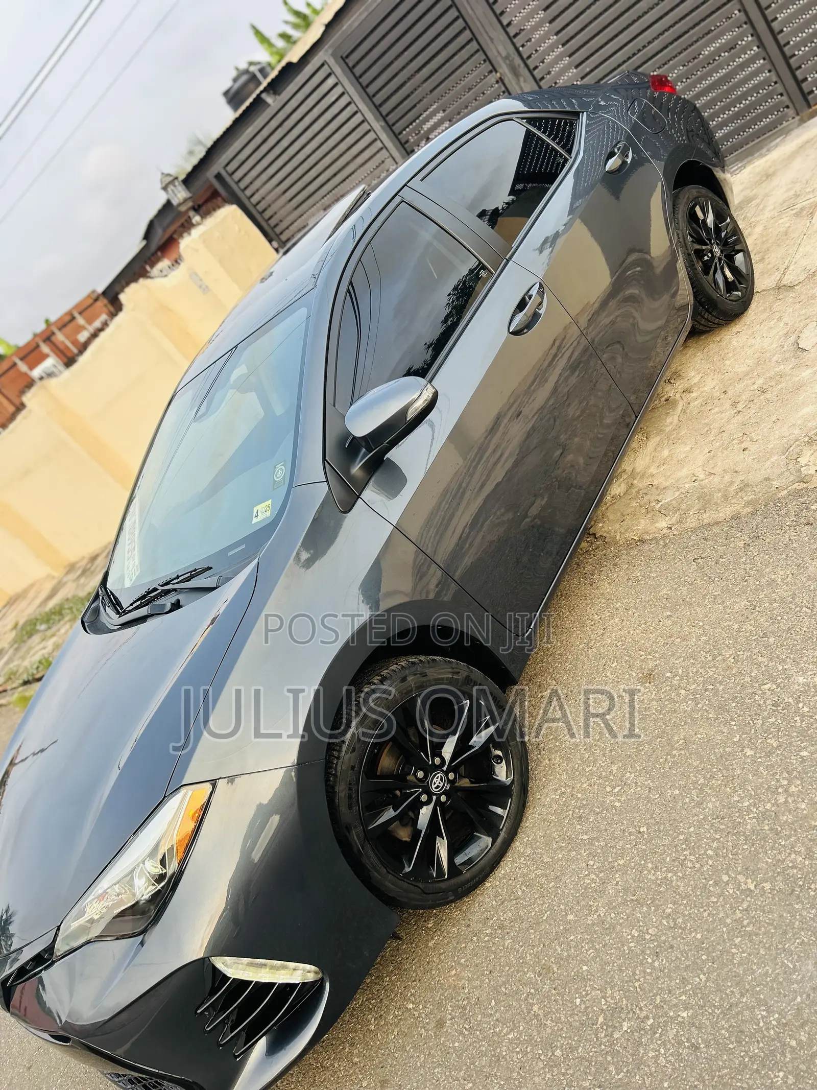 Toyota Corolla XSE 4dr Sedan (1.8L 4cyl CVT) 2017 Gray