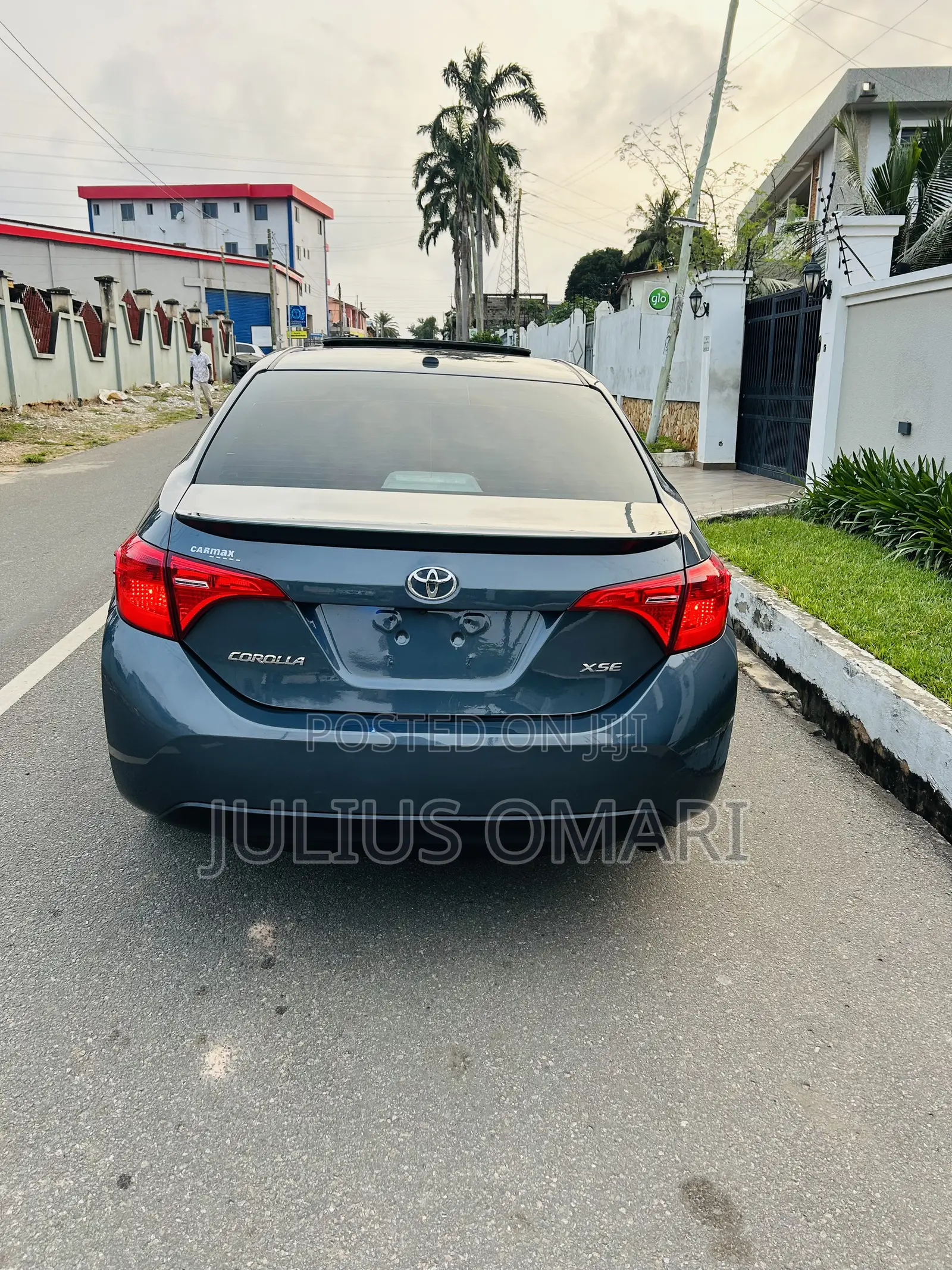 Toyota Corolla XSE 4dr Sedan (1.8L 4cyl CVT) 2017 Gray