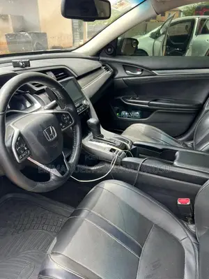 Honda Civic Touring 4dr Sedan (1.5L 4cyl) 2017 Gray