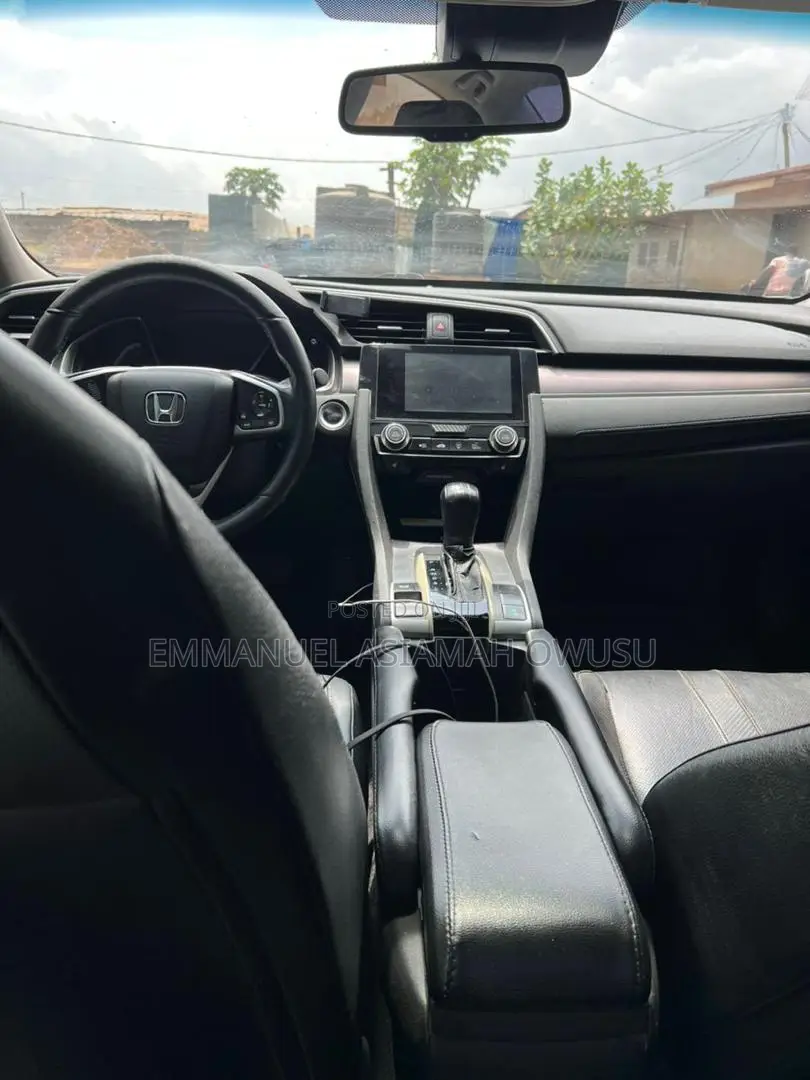 Honda Civic Touring 4dr Sedan (1.5L 4cyl) 2017 Gray