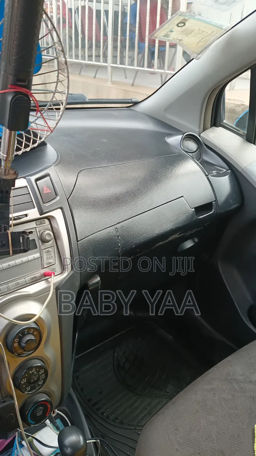 Toyota Vitz 2010 Blue