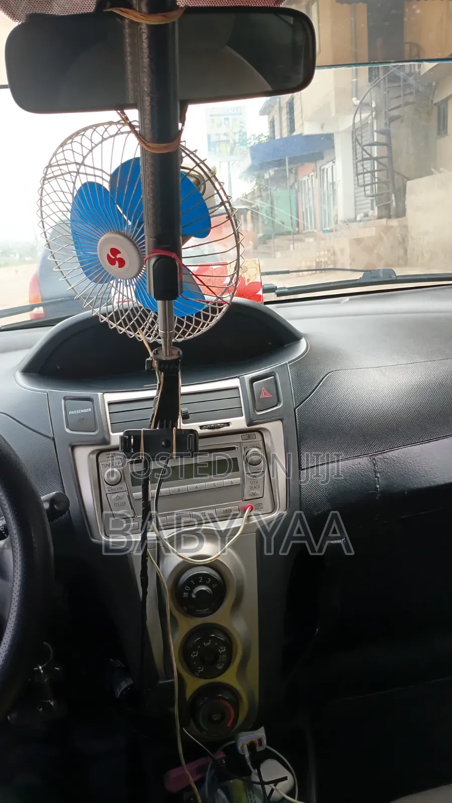 Toyota Vitz 2010 Blue