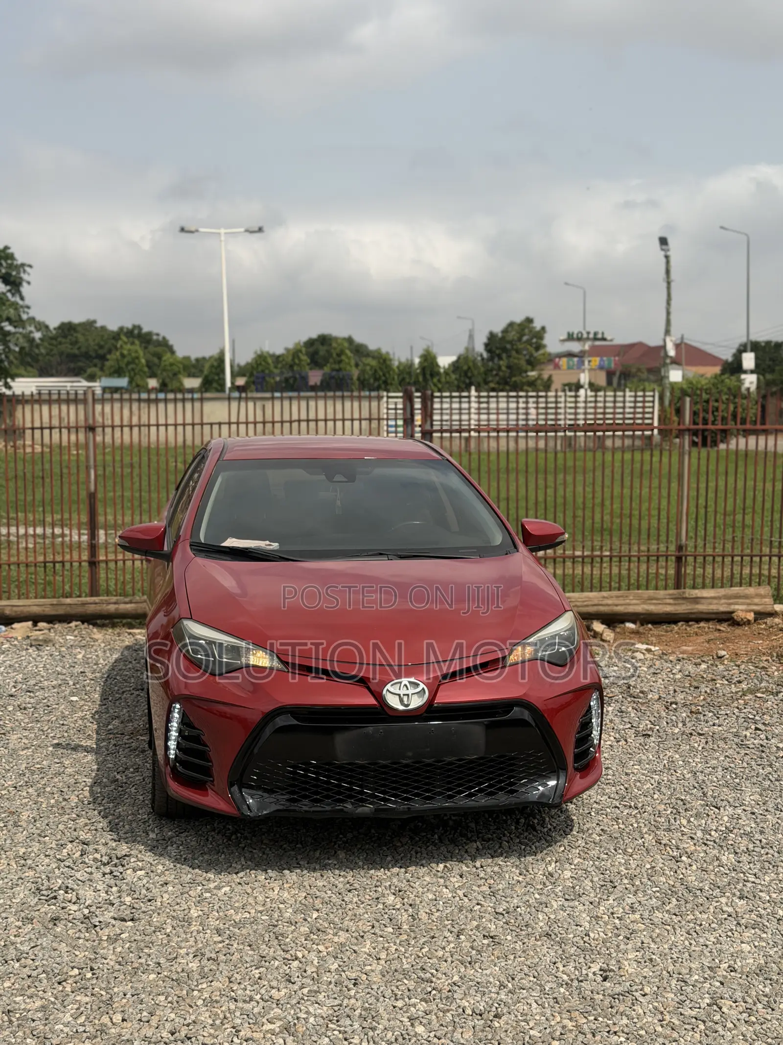 Toyota Corolla SE (1.8L 4cyl 2A) 2018 Red