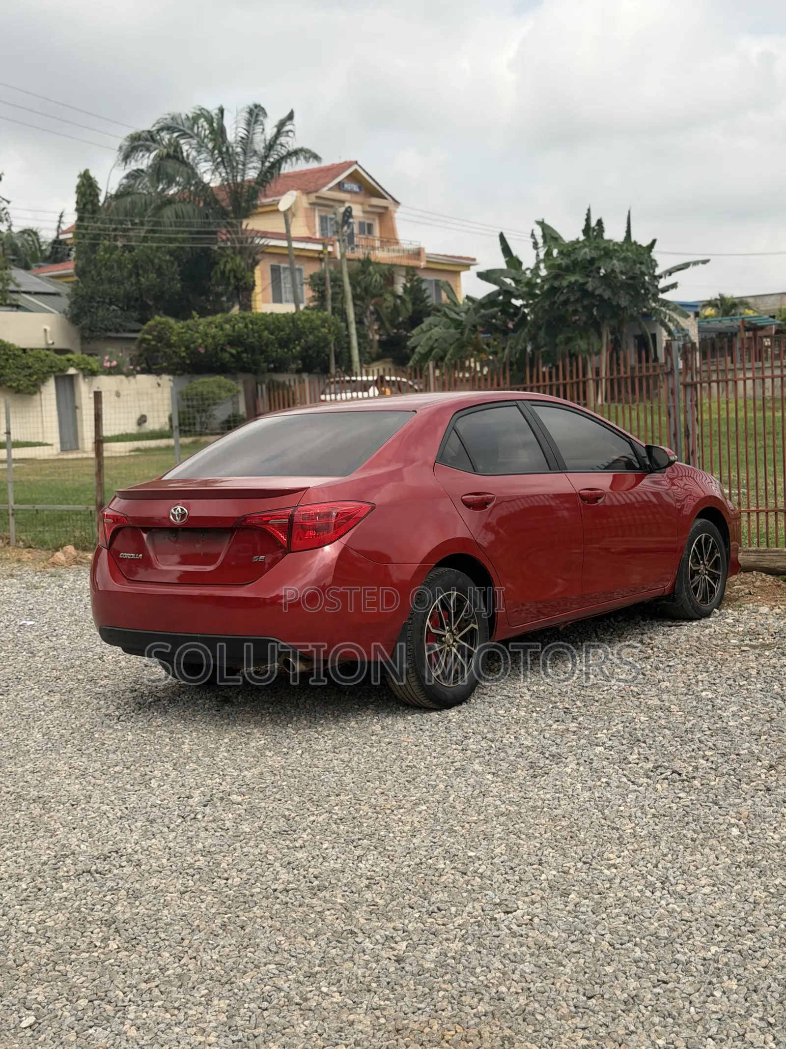 Toyota Corolla SE (1.8L 4cyl 2A) 2018 Red