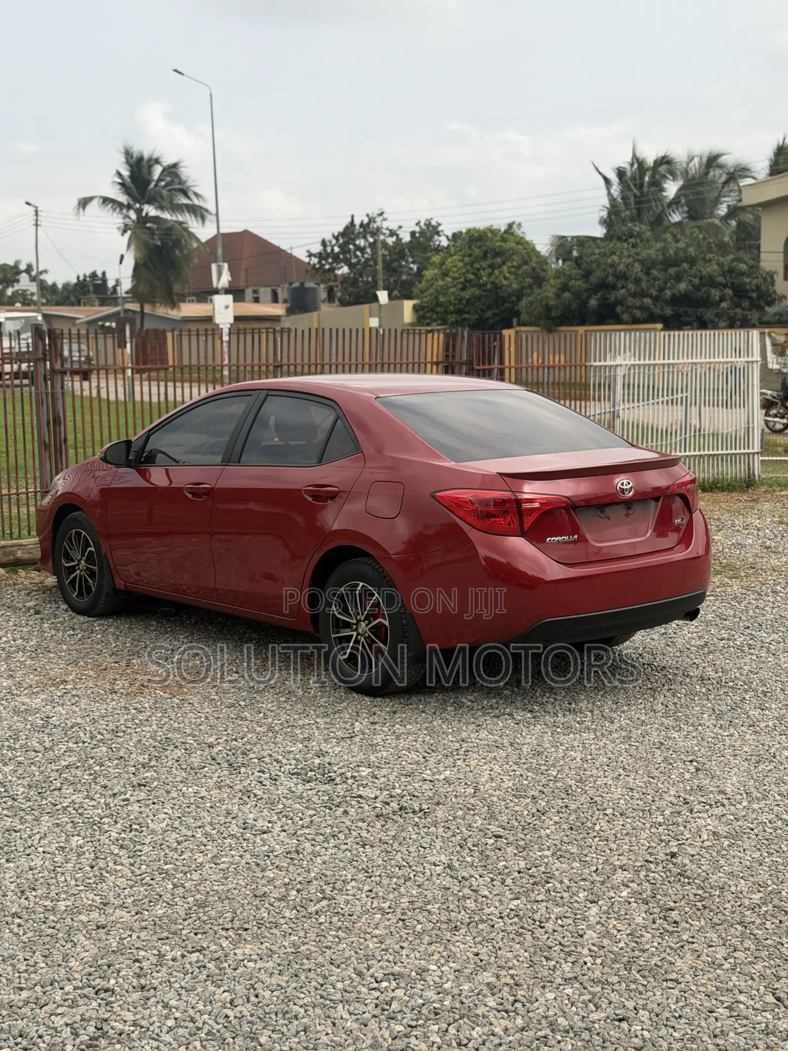 Toyota Corolla SE (1.8L 4cyl 2A) 2018 Red