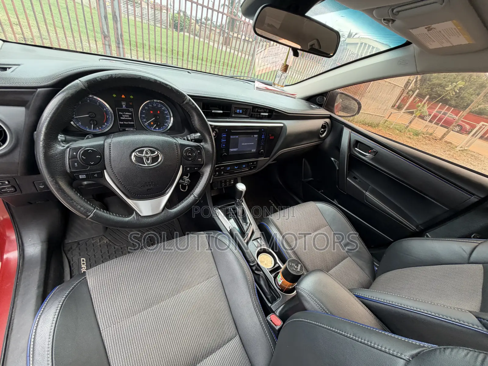 Toyota Corolla SE (1.8L 4cyl 2A) 2018 Red