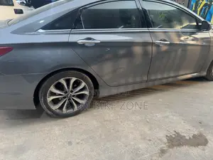 Hyundai Sonata GLS 4dr Sedan (2.4L 4cyl 6A) 2014 Silver