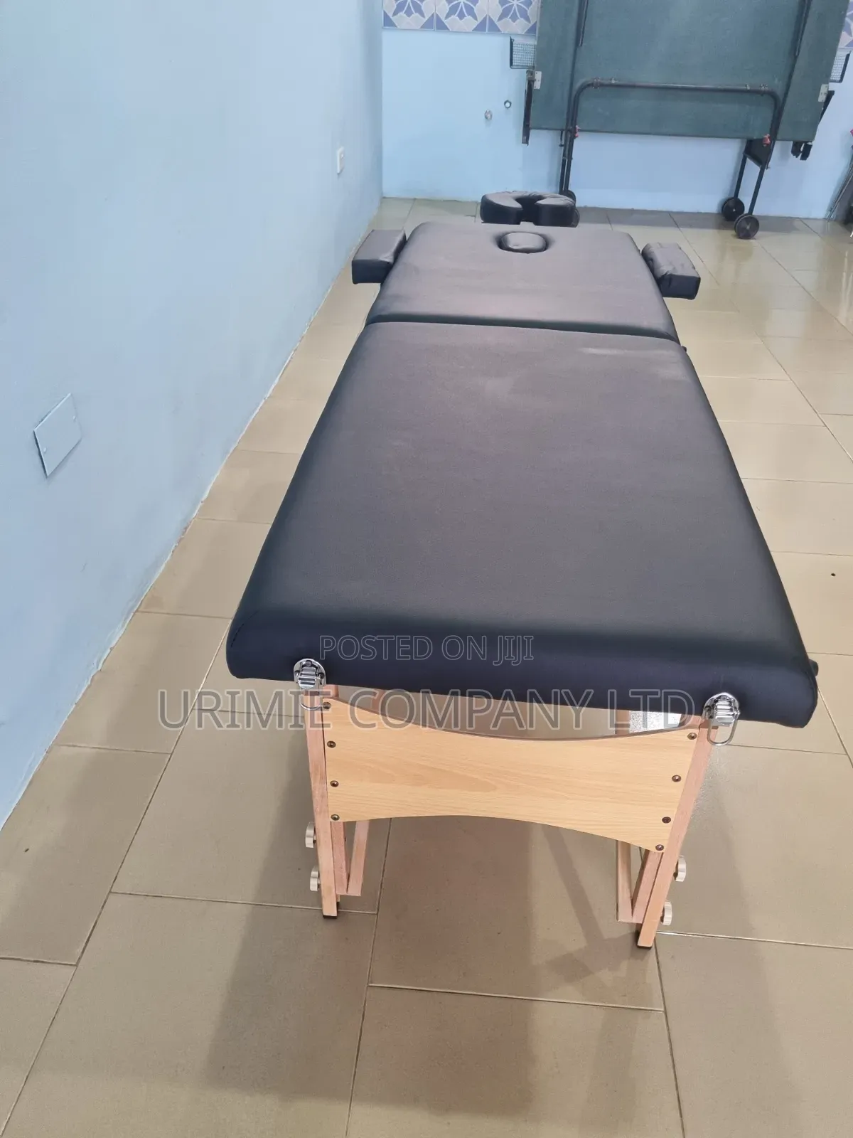 Foldable Massage/Make Up Bed