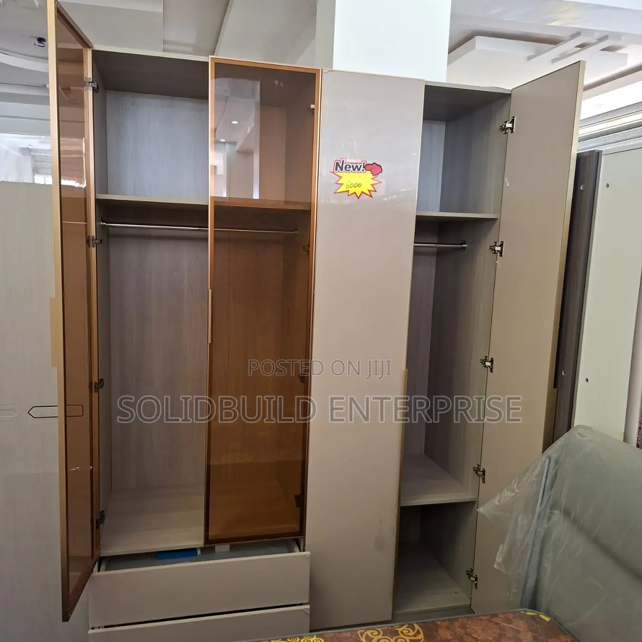 Clothes Wardrobe