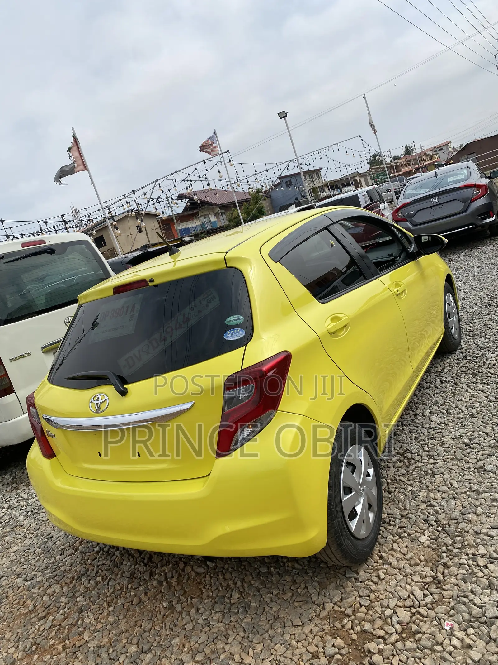 Toyota Vitz 1.3 AWD 5dr 2015 Yellow