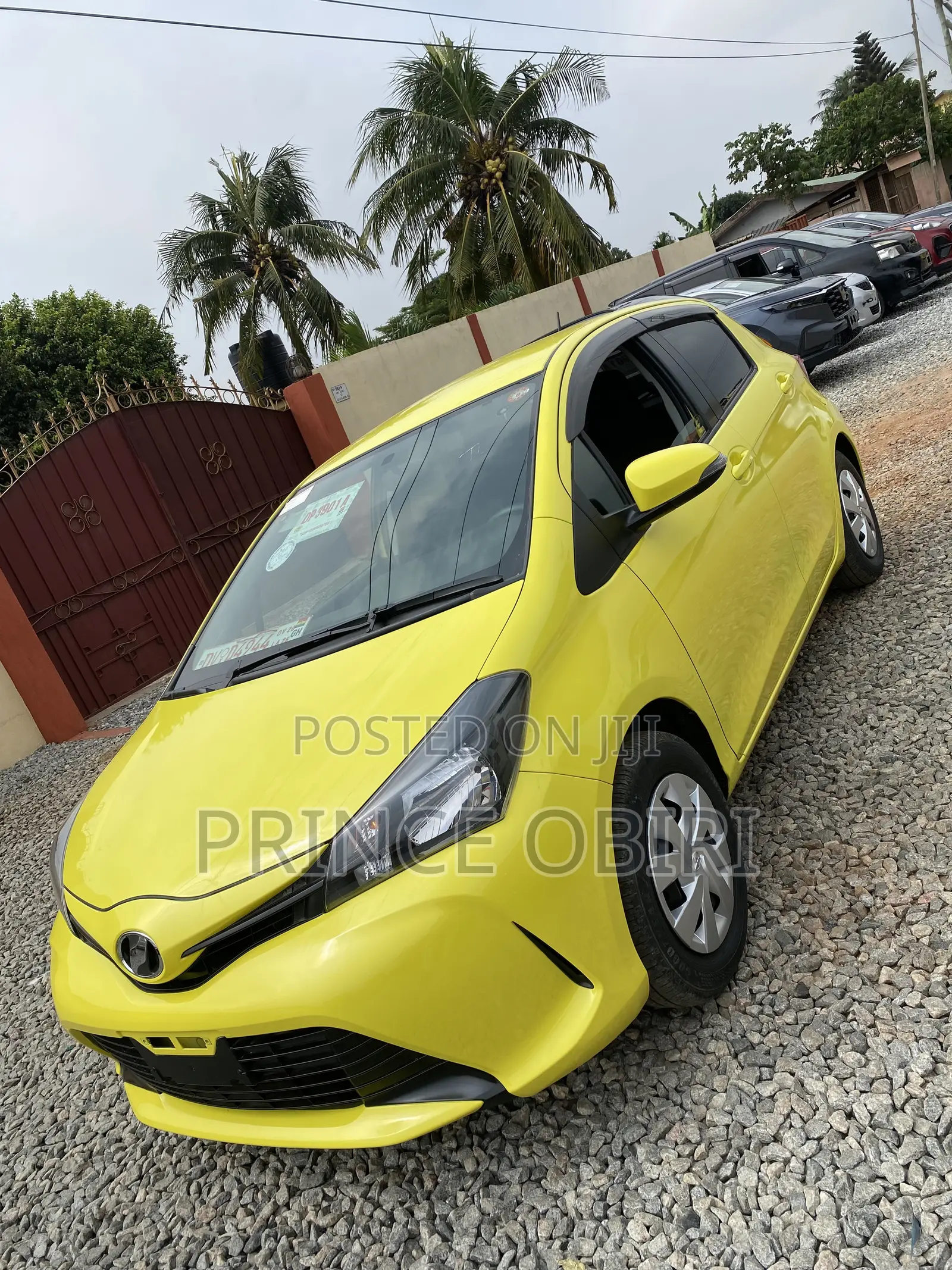 Toyota Vitz 1.3 AWD 5dr 2015 Yellow