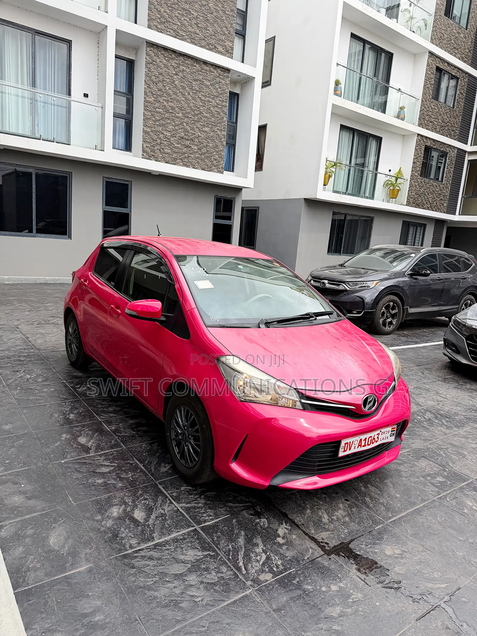 Toyota Vitz 1.3 FWD 5dr 2015 Pink