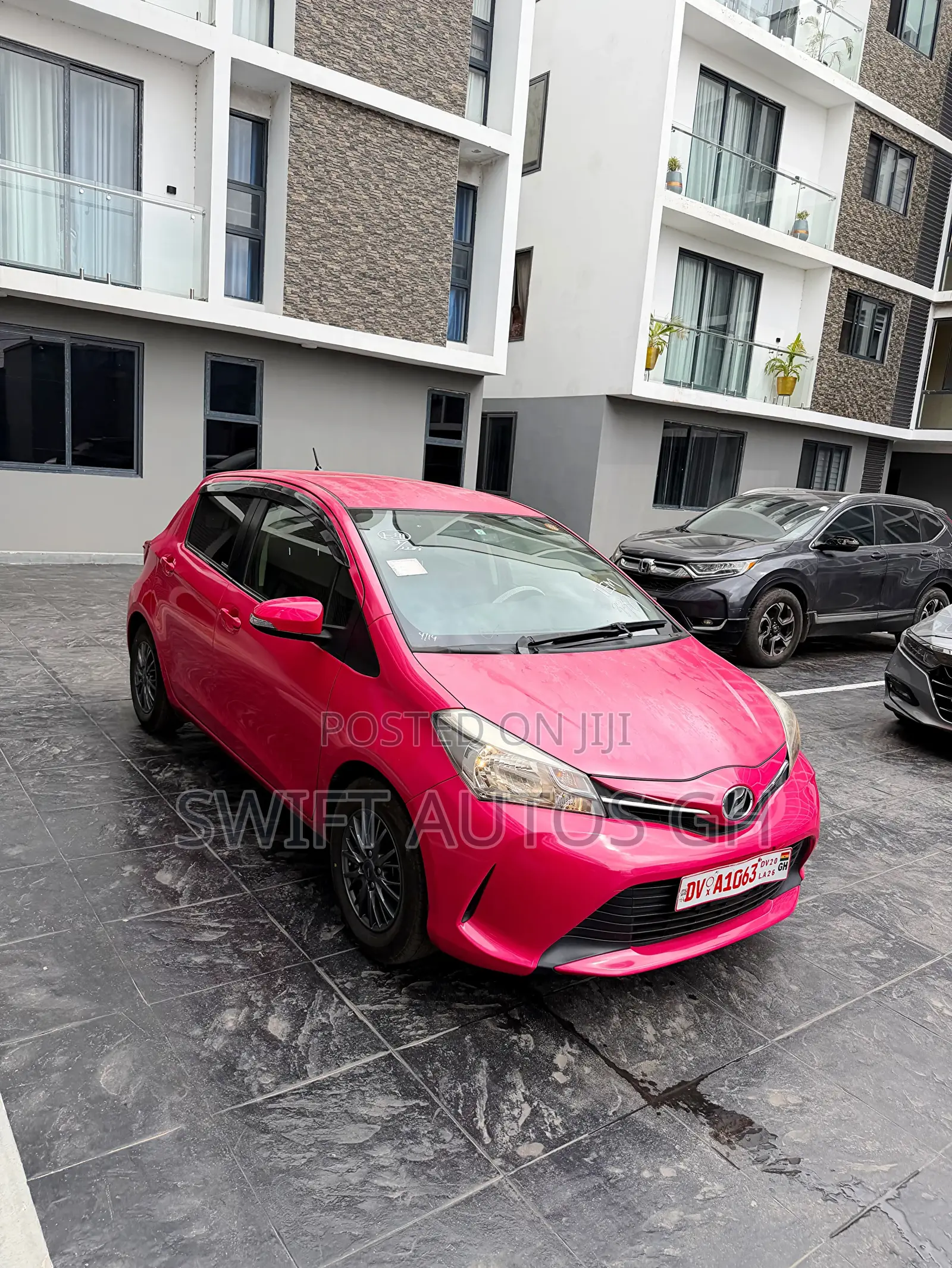Toyota Vitz 1.3 FWD 5dr 2015 Pink