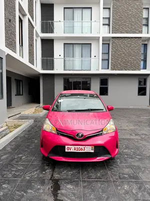 Toyota Vitz 1.3 FWD 5dr 2015 Pink