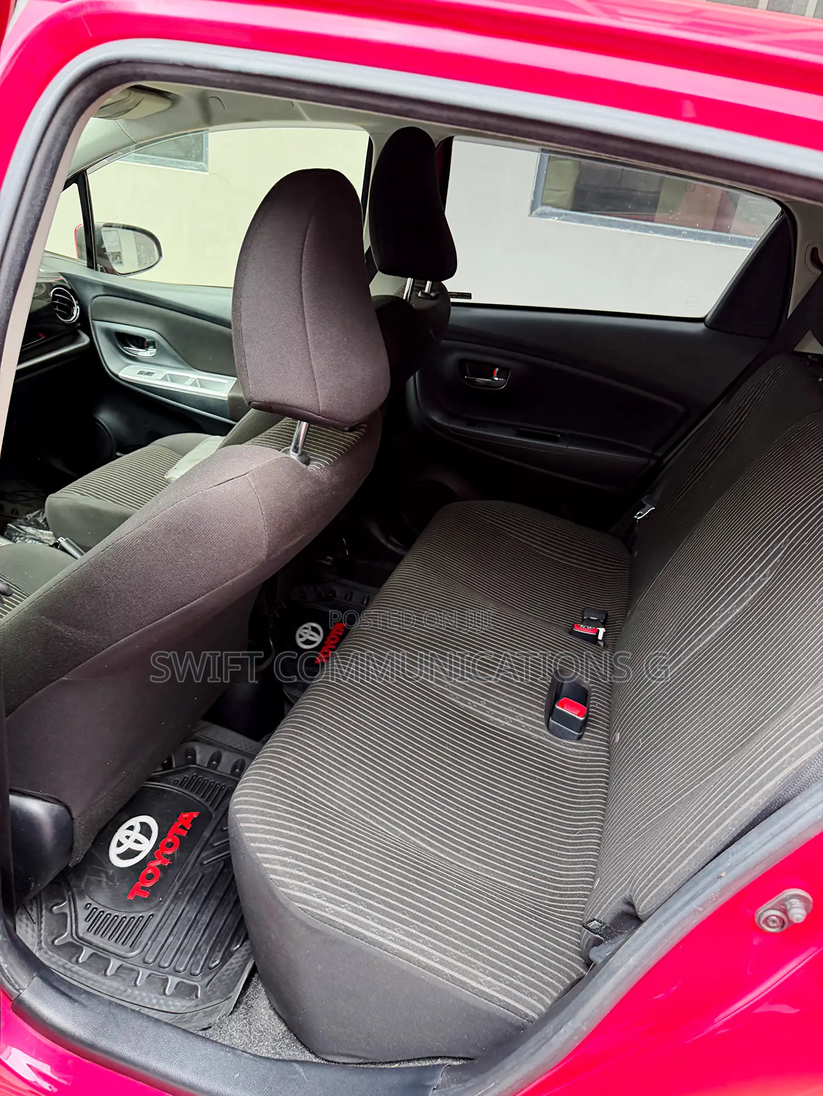 Toyota Vitz 1.3 FWD 5dr 2015 Pink