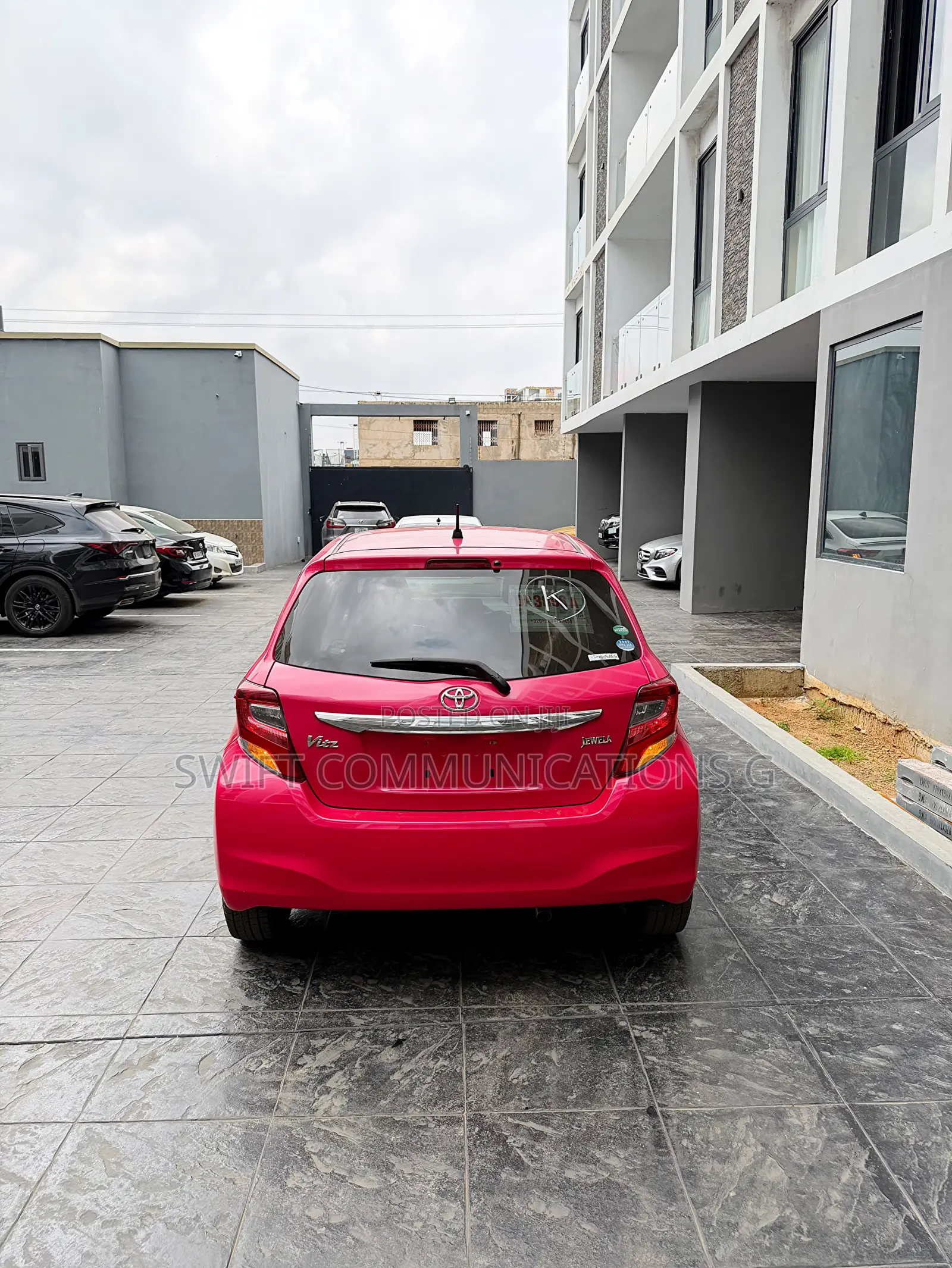 Toyota Vitz 1.3 FWD 5dr 2015 Pink