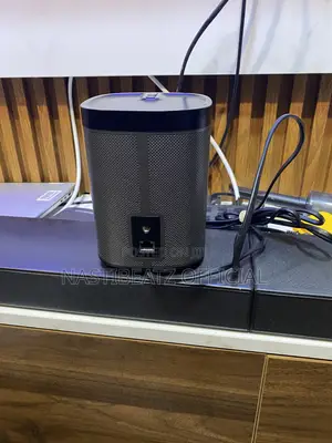 Two Sonos Play 1 Black and White