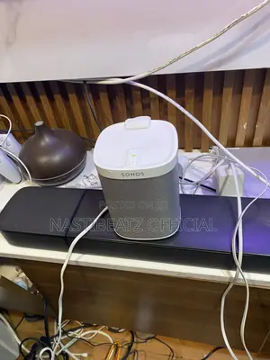 Two Sonos Play 1 Black and White