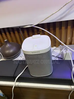 Two Sonos Play 1 Black and White