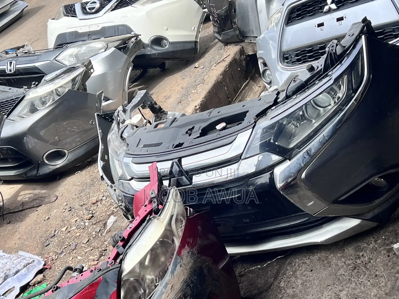 2016-2018 Mitsubishi Outlander Front Cut Complete Available