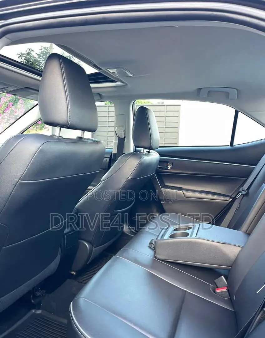 Toyota Corolla 2016 Black
