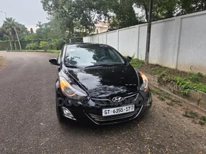 Hyundai Elantra Limited Sedan FWD (1.8L 4cyl 6A) 2013 Silver