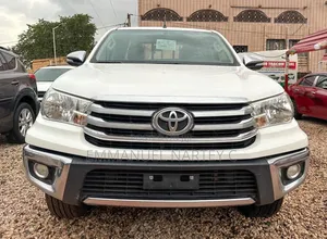 Toyota Hilux 2017 White