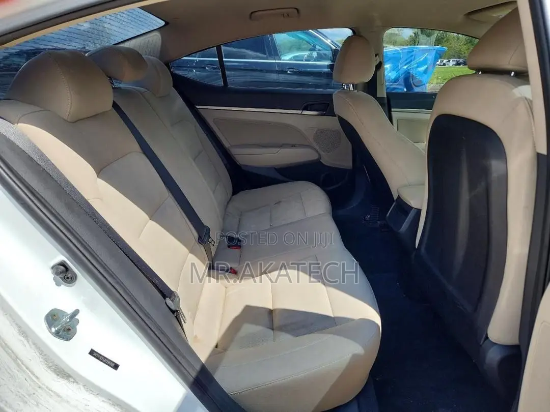 Hyundai Elantra Limited 2018 White