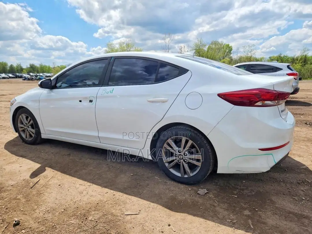 Hyundai Elantra Limited 2018 White