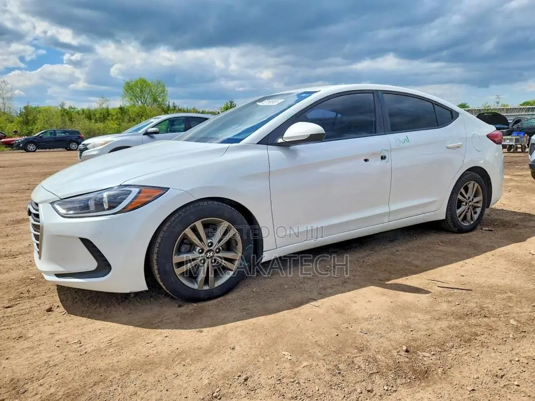Hyundai Elantra Limited 2018 White