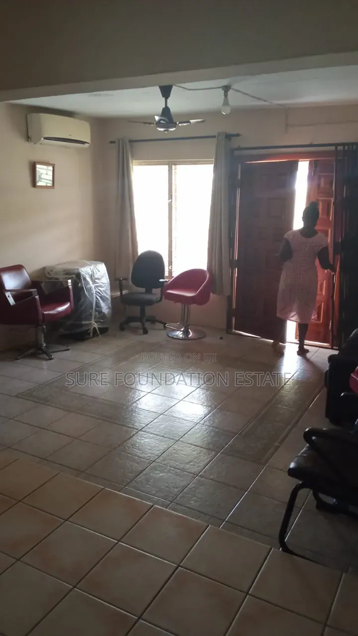3bdrm House in Dansoman for sale